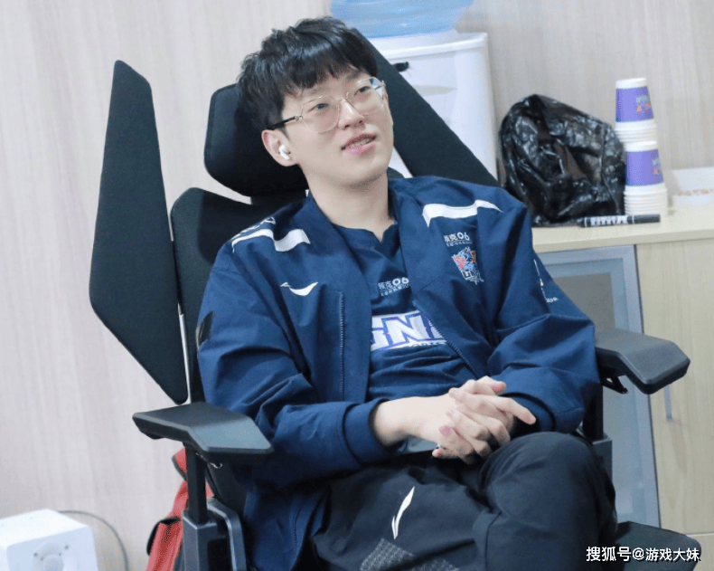 Scout重要时刻反败为胜，加拿大队带队取胜！